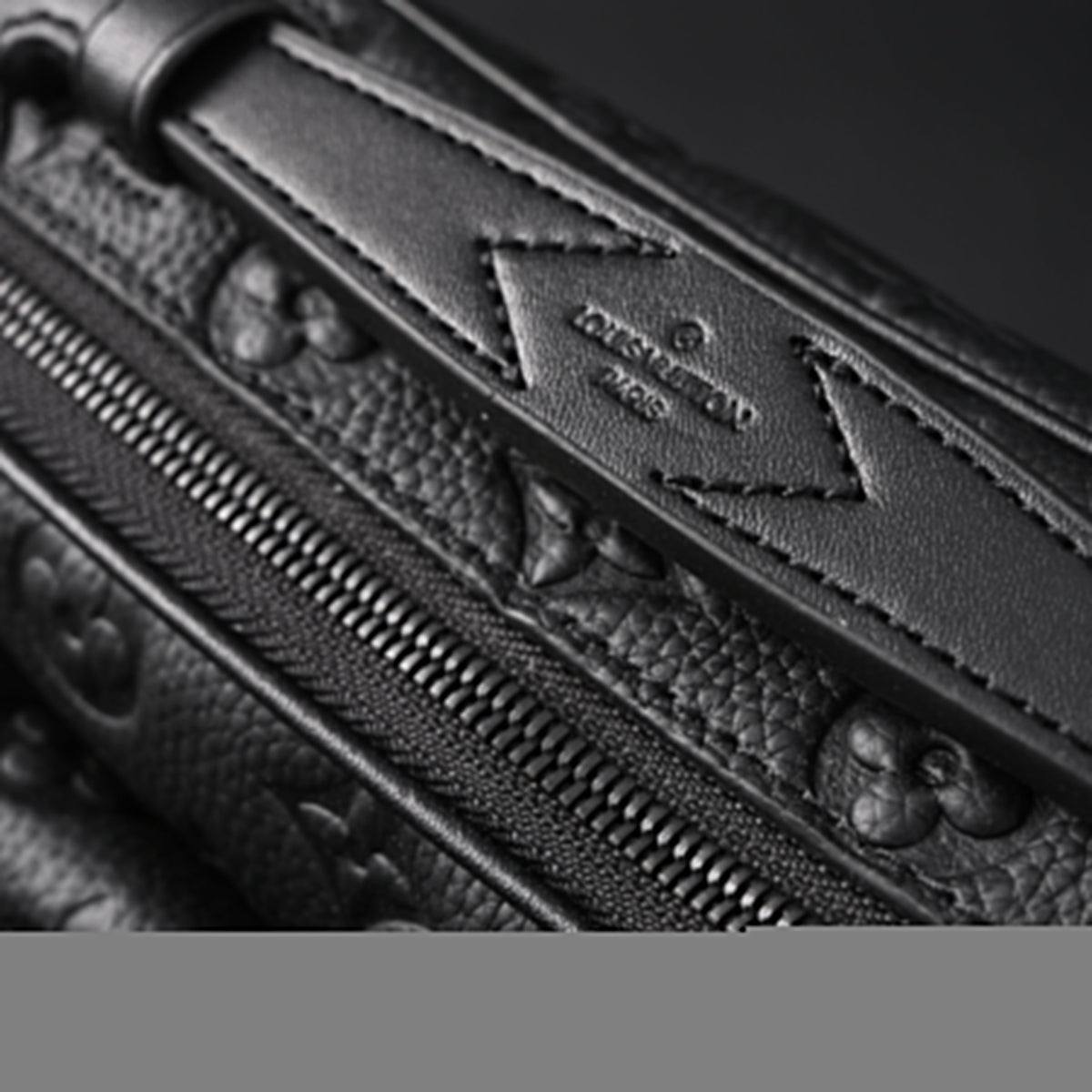 Louis Vuitton Capucines BB Top Handle Bag – Black Taurillon Leather